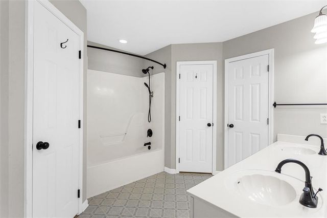 326 Twin Oaks Drive, Monroe, GA 30655