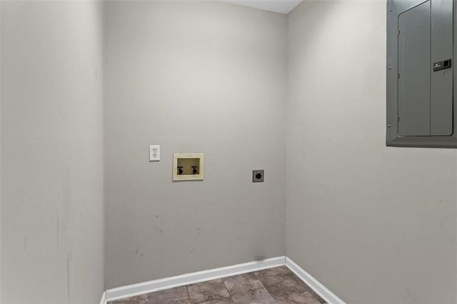 326 Twin Oaks Drive, Monroe, GA 30655