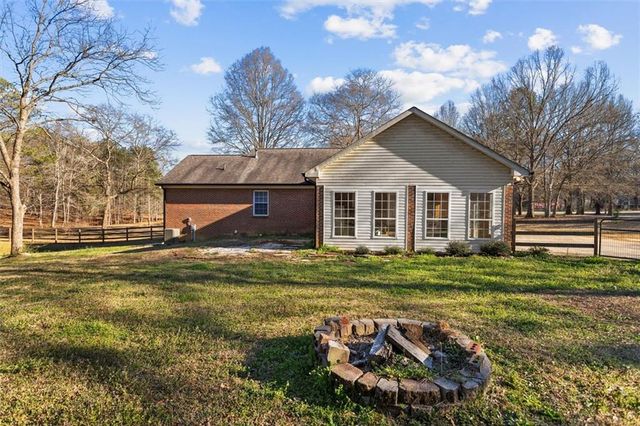 326 Twin Oaks Drive, Monroe, GA 30655