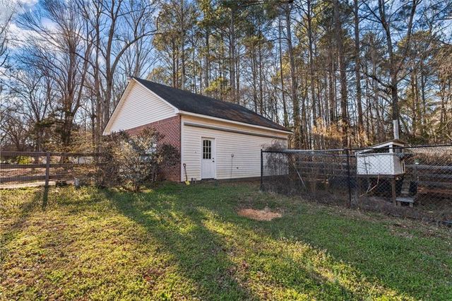 326 Twin Oaks Drive, Monroe, GA 30655