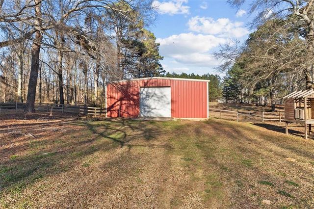 326 Twin Oaks Drive, Monroe, GA 30655