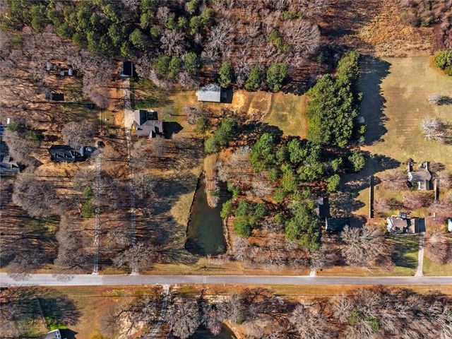 326 Twin Oaks Drive, Monroe, GA 30655