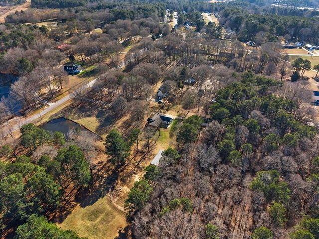 326 Twin Oaks Drive, Monroe, GA 30655