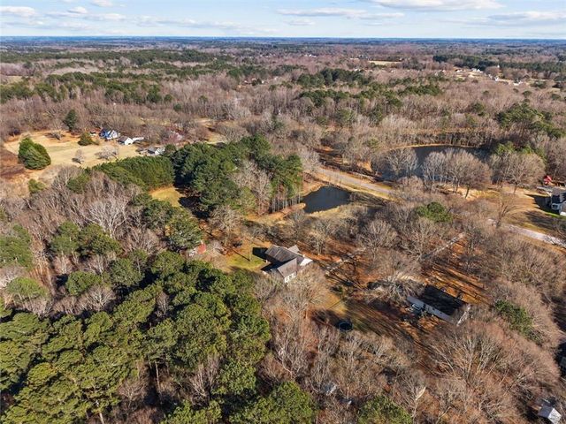 326 Twin Oaks Drive, Monroe, GA 30655