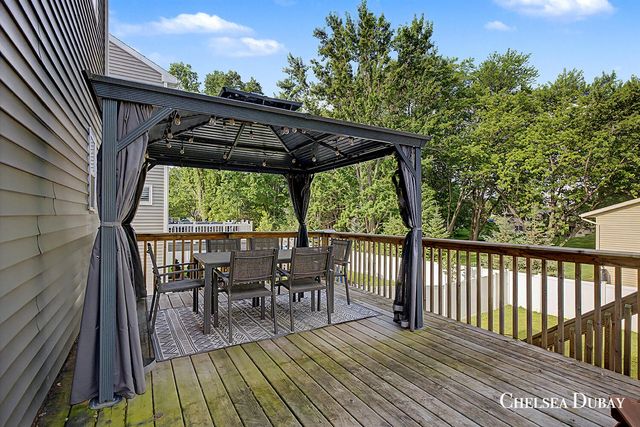 4887 Meadow Brown Drive, Hudsonville, MI 49426