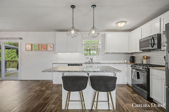 4887 Meadow Brown Drive, Hudsonville, MI 49426