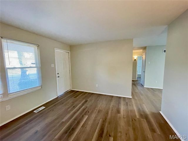 10149 Royal Drive, St Louis, MO 63136