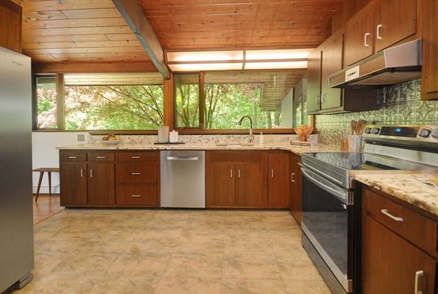 131 Nowell Farme Road, Carlisle, MA 01741