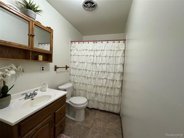32520 Sutton Road, Chesterfield, MI 48047