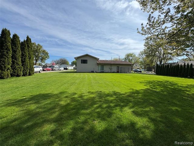 32520 Sutton Road, Chesterfield, MI 48047