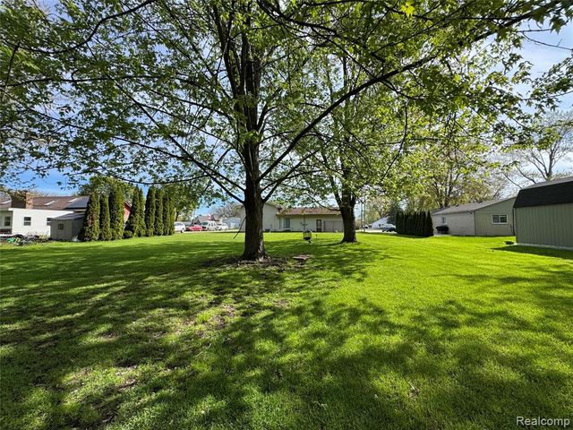 32520 Sutton Road, Chesterfield, MI 48047