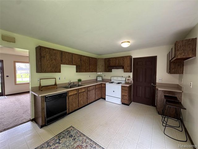 32520 Sutton Road, Chesterfield, MI 48047