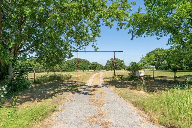 27659 US Highway 377, Gordonville, TX 76245