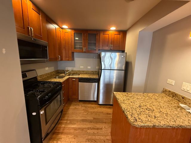 6954 N Greenview Avenue 511, Chicago, IL 60626