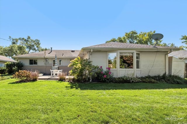 160 Forest Park Lane, Hoffman Estates, IL 60169