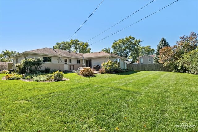 160 Forest Park Lane, Hoffman Estates, IL 60169