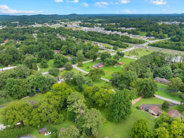 102 Jefferson Dr, Columbia, TN 38401