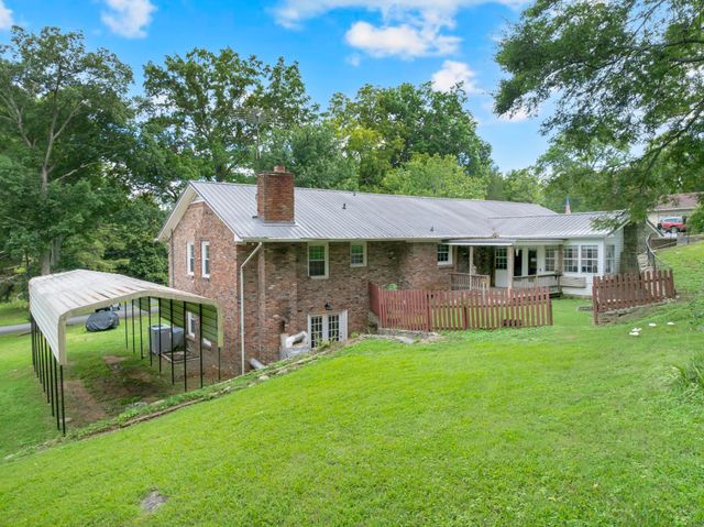 102 Jefferson Dr, Columbia, TN 38401
