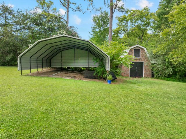 102 Jefferson Dr, Columbia, TN 38401