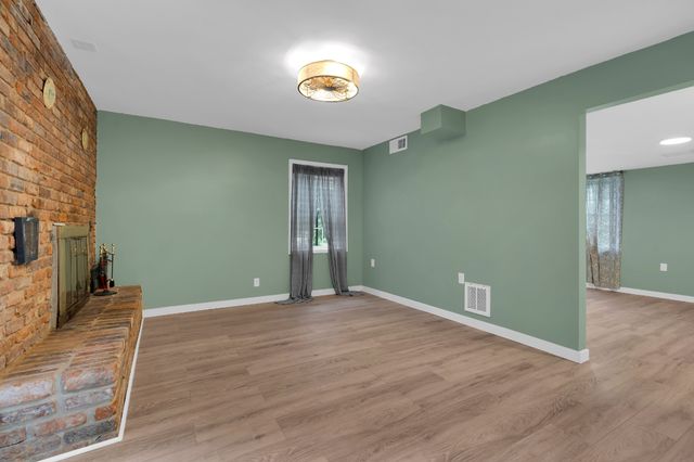 102 Jefferson Dr, Columbia, TN 38401