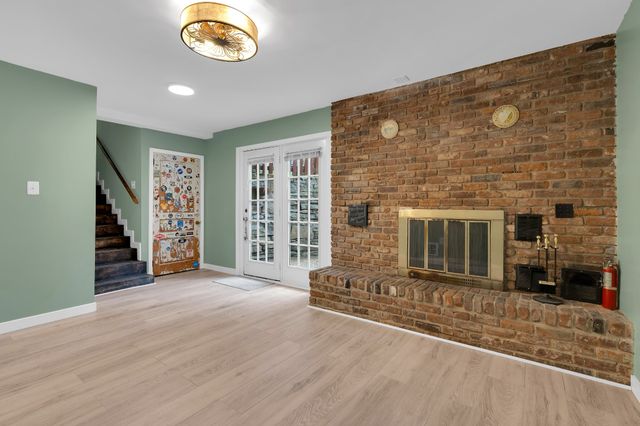 102 Jefferson Dr, Columbia, TN 38401