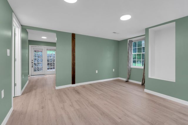 102 Jefferson Dr, Columbia, TN 38401