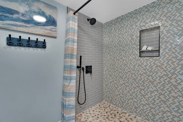 102 Jefferson Dr, Columbia, TN 38401