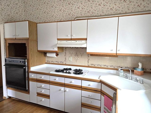 2740 S Nakoma Court, Beloit, WI 53511