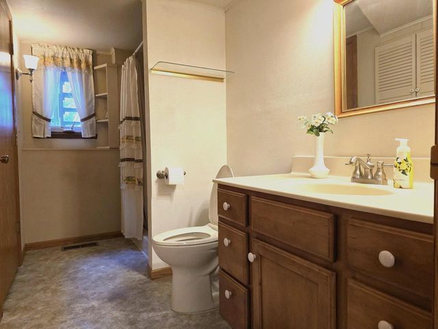 2740 S Nakoma Court, Beloit, WI 53511