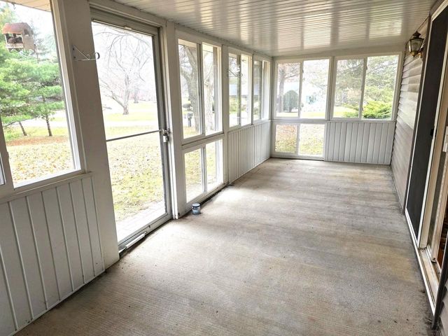 2740 S Nakoma Court, Beloit, WI 53511