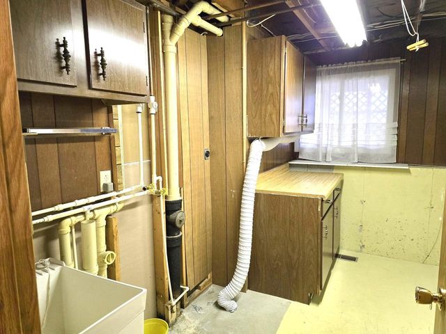 2740 S Nakoma Court, Beloit, WI 53511