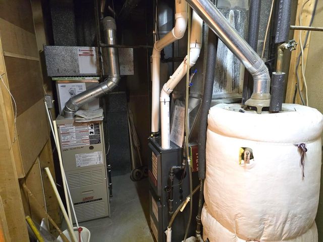 2740 S Nakoma Court, Beloit, WI 53511