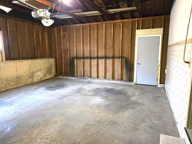 2740 S Nakoma Court, Beloit, WI 53511