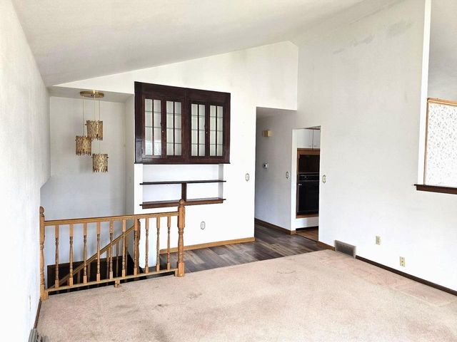 2740 S Nakoma Court, Beloit, WI 53511