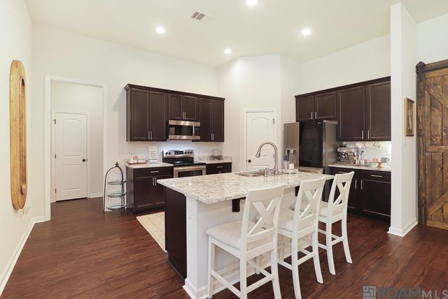 18199 Terraceside Dr, Prairieville, LA 70769