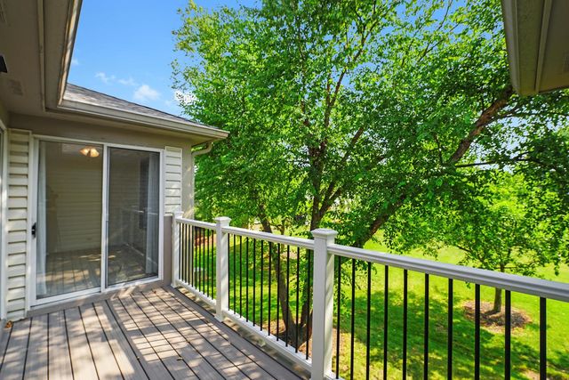 1505 MERCURY Drive 6, Schaumburg, IL 60193