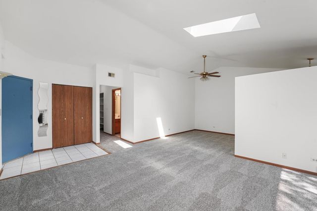 1505 MERCURY Drive 6, Schaumburg, IL 60193