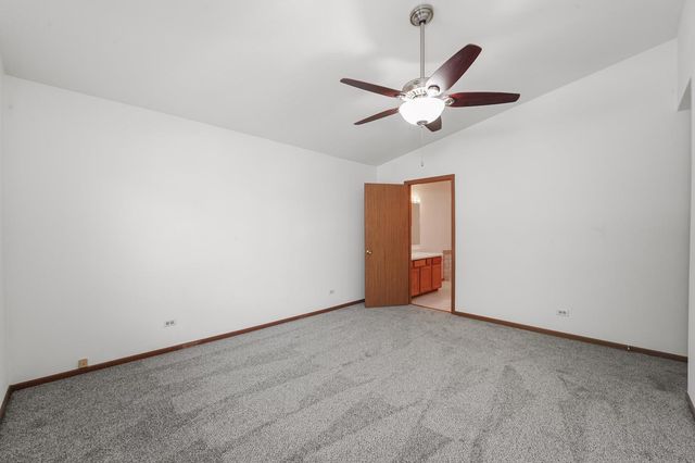 1505 MERCURY Drive 6, Schaumburg, IL 60193