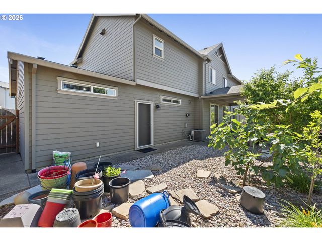 12740 Se GATEWAY Dr, Happy Valley, OR 97086
