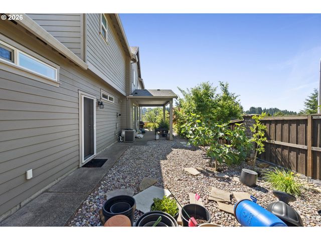 12740 Se GATEWAY Dr, Happy Valley, OR 97086