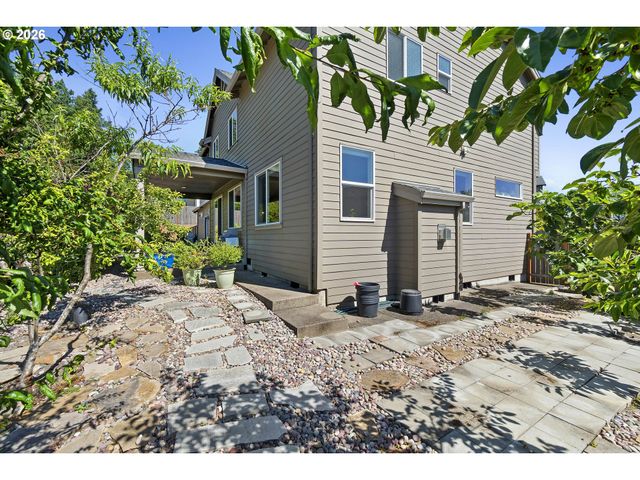 12740 Se GATEWAY Dr, Happy Valley, OR 97086