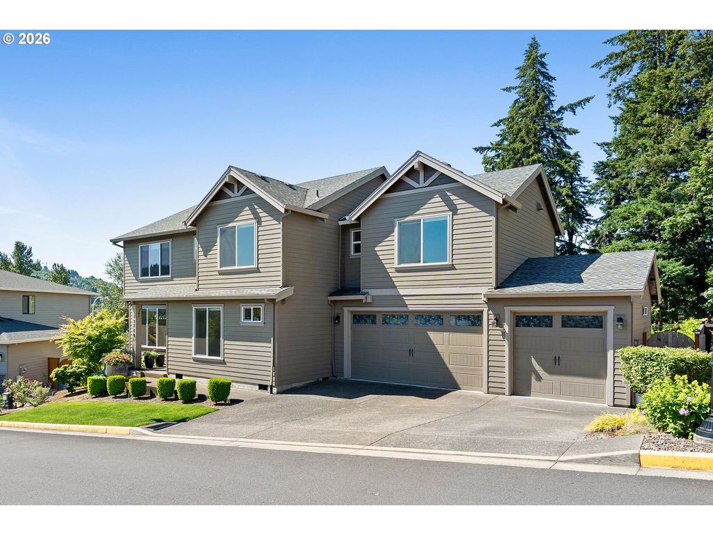 12740 Se GATEWAY Dr, Happy Valley, OR 97086