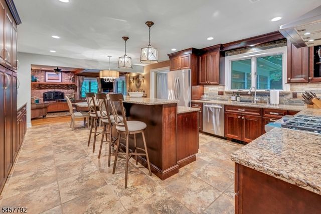 55 Cheyenne Trl, Sparta Twp., NJ 07871
