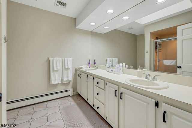55 Cheyenne Trl, Sparta Twp., NJ 07871