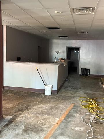 102 W Main Street, Collinsville, IL 62234