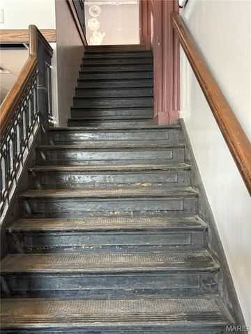 102 W Main Street, Collinsville, IL 62234