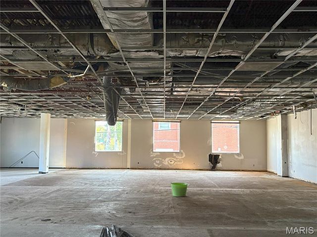 102 W Main Street, Collinsville, IL 62234