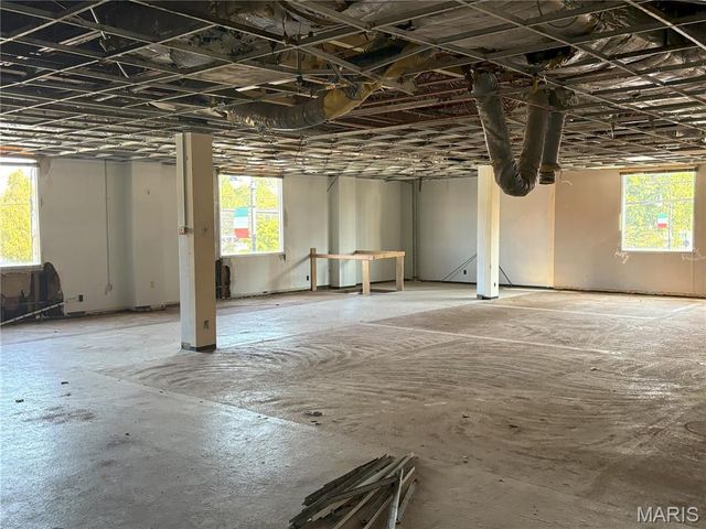 102 W Main Street, Collinsville, IL 62234