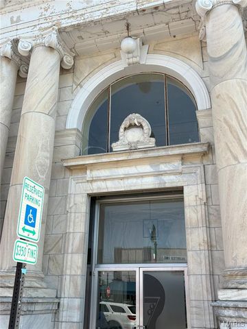 102 W Main Street, Collinsville, IL 62234