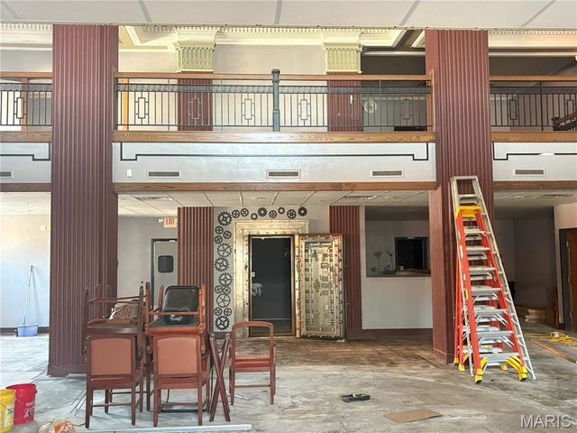 102 W Main Street, Collinsville, IL 62234